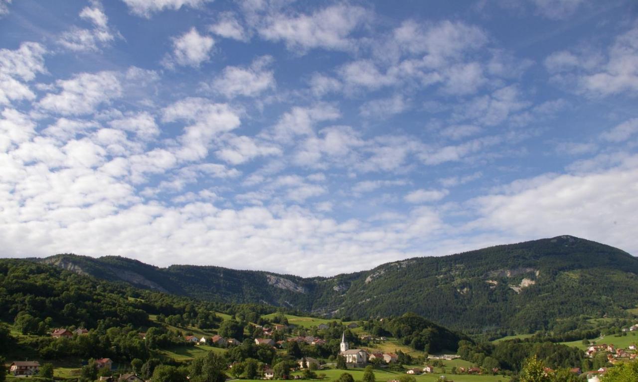 Hotel Pierre Blanche Chatillon-en-Michaille Екстер'єр фото